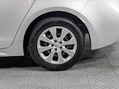 Used 2023 Toyota Corolla LE FWD image 34
