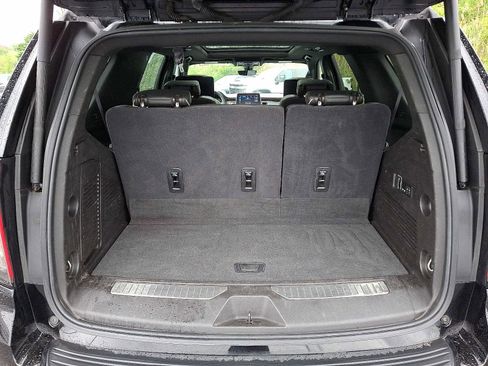 Used 2021 Chevrolet Tahoe Premier AWD/4WD image 29