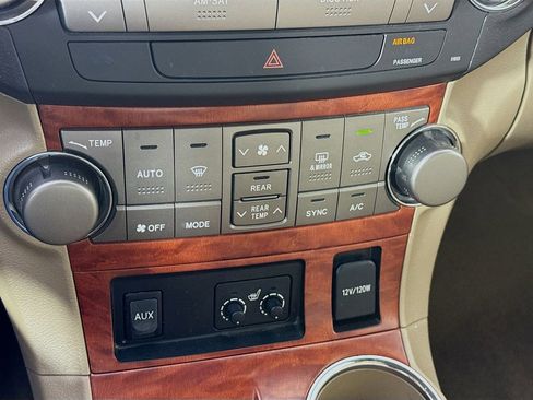 Used 2009 Toyota Highlander Limited image 17