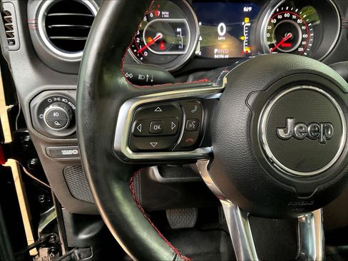 Used 2020 Jeep Gladiator Rubicon AWD/4WD image 12