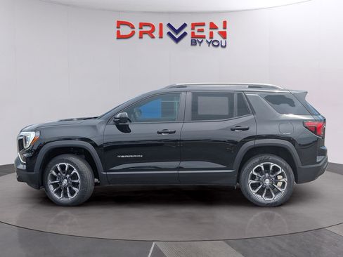 New 2026 GMC Terrain Elevation w/ Elevation Premium Package image 2