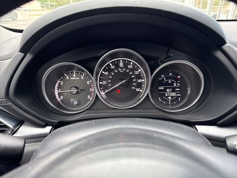 Used 2017 MAZDA CX-5 Touring w/ Preferred Equipment Package AWD/4WD image 4