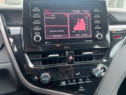 Used 2023 Toyota Camry SE image 13