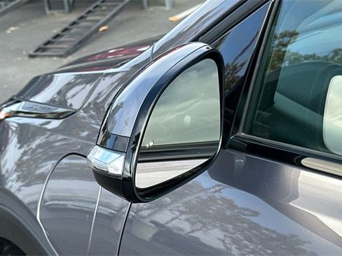 Certified 2022 Chevrolet Bolt EUV LT w/ Comfort Package image 50