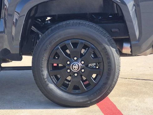Certified 2025 Toyota Tacoma SR5 AWD/4WD image 27