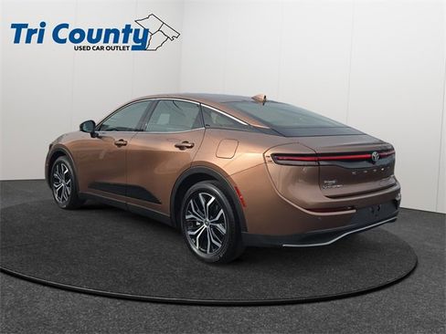 Used 2025 Toyota Crown Limited image 6