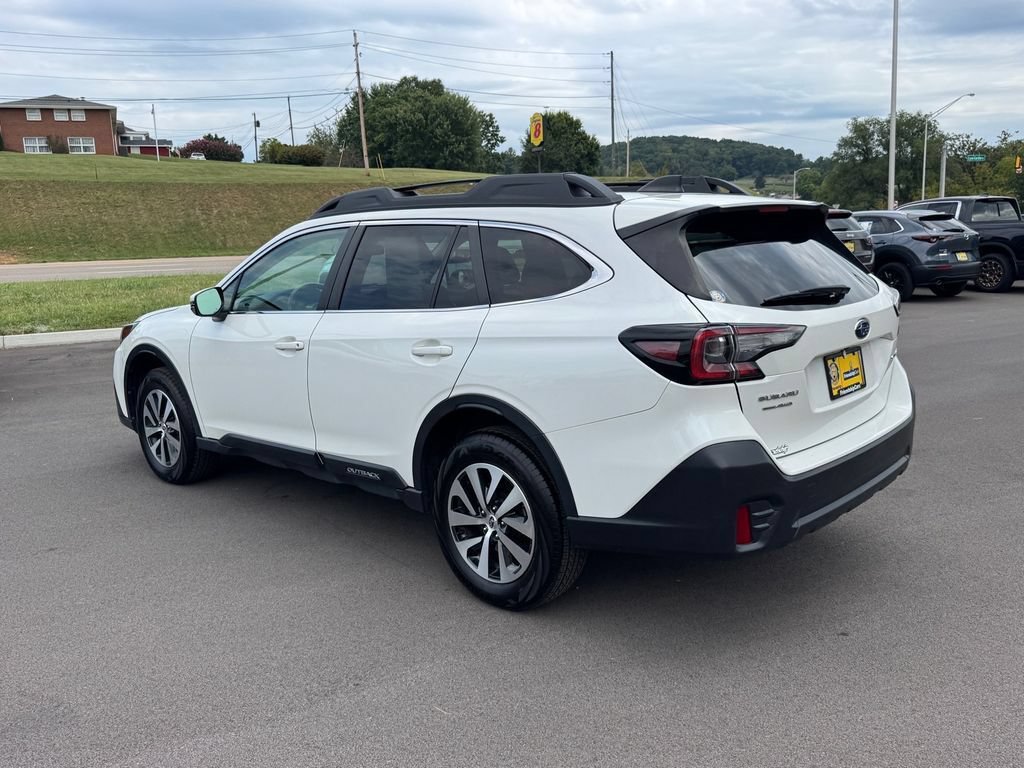 Used 2022 Subaru Outback Premium AWD/4WD image 5