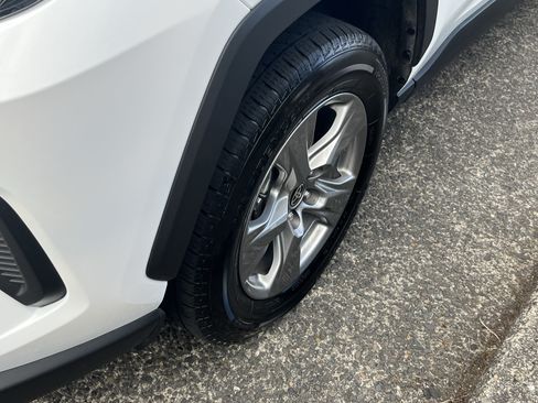 Certified 2024 Toyota RAV4 LE AWD/4WD image 9