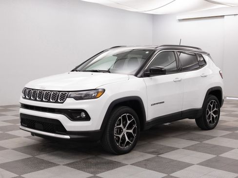 Used 2024 Jeep Compass Limited AWD/4WD image 5