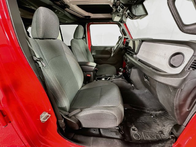 Used 2024 Jeep Wrangler Unlimited AWD/4WD image 28