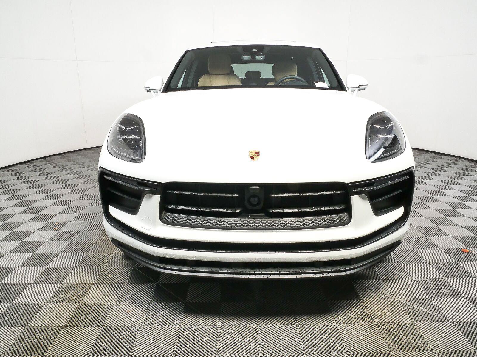 New 2026 Porsche Macan Turbo AWD/4WD image 37