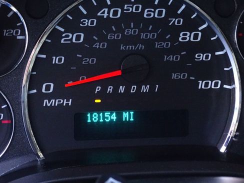 Used 2024 Chevrolet Express 2500 w/ Driver Convenience Package image 26