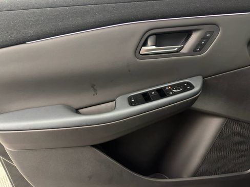 New 2026 Nissan Leaf Platinum+ w/ Cargo Package (Platinum+) image 22