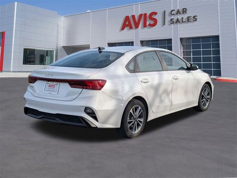 Used 2024 Kia Forte LXS image 6