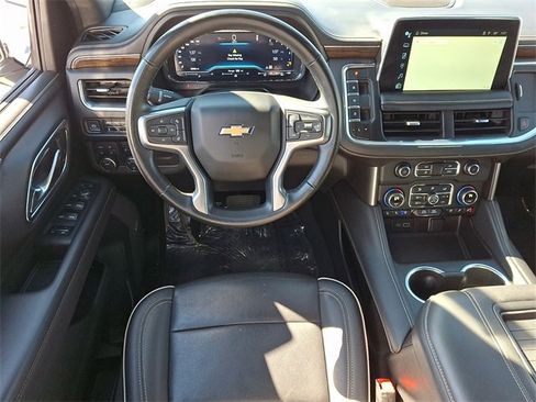 Used 2024 Chevrolet Suburban Premier image 11