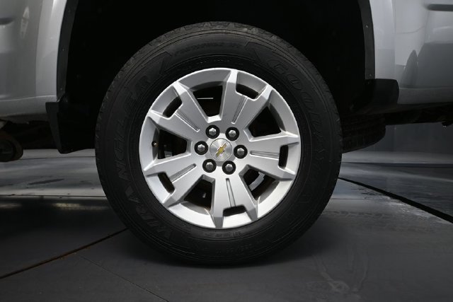 Used 2019 Chevrolet Colorado LT AWD/4WD image 10