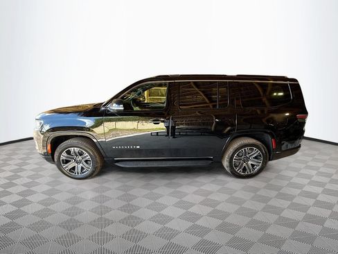 Used 2025 Jeep Wagoneer 4WD image 5