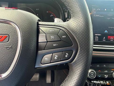 Used 2025 Dodge Durango GT AWD/4WD image 23