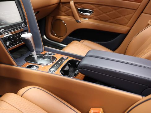 Used 2016 Bentley Flying Spur W12 AWD/4WD image 40