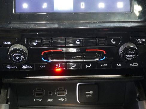 Used 2023 Jeep Grand Cherokee Altitude image 20