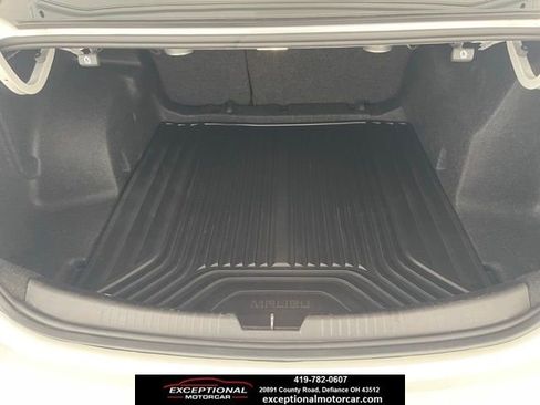 Used 2018 Chevrolet Malibu LT w/ Leather Package image 44