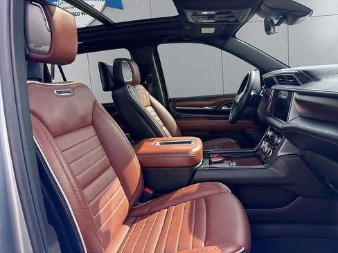 Used 2024 GMC Yukon XL Denali Ultimate image 49