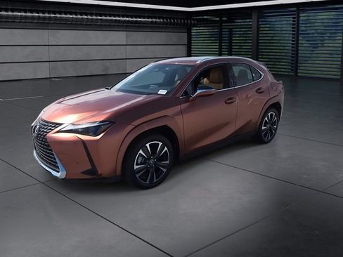 Used 2025 Lexus UX 300h FWD w/ Accessory Package (Z1) image 4