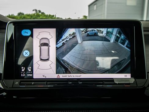 Used 2026 Volkswagen Atlas Cross Sport SE FWD image 44