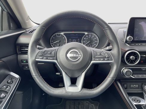 Used 2024 Nissan Sentra SR w/ SR Premium Package FWD image 6
