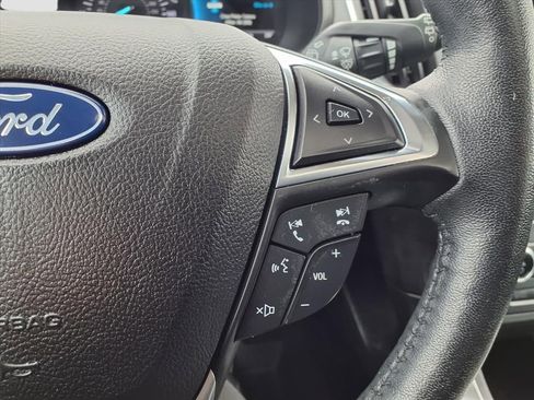 Used 2022 Ford Edge Titanium image 24