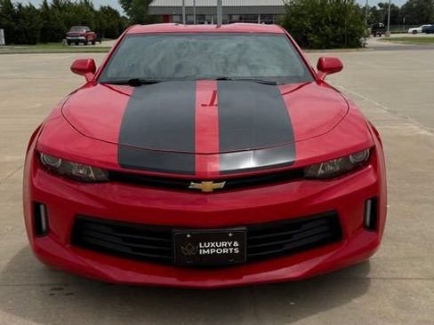 Used 2017 Chevrolet Camaro LT RWD image 4
