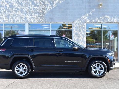 Used 2023 Jeep Grand Cherokee L Limited AWD/4WD image 3