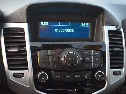 Used 2016 Chevrolet Cruze LT image 27