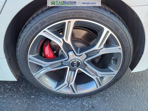 Used 2021 Kia Stinger GT2 image 21