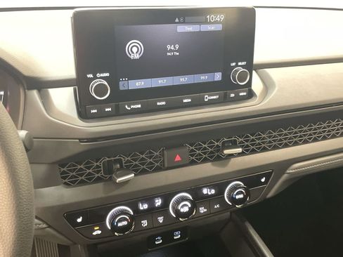 Certified 2025 Honda Accord SE image 5