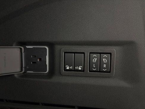 New 2026 Chevrolet Suburban High Country AWD/4WD image 38