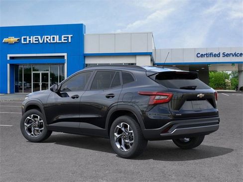 New 2026 Chevrolet Trax LT w/ Driver Confidence Package image 3