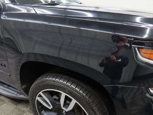 Used 2019 Chevrolet Suburban Premier image 28