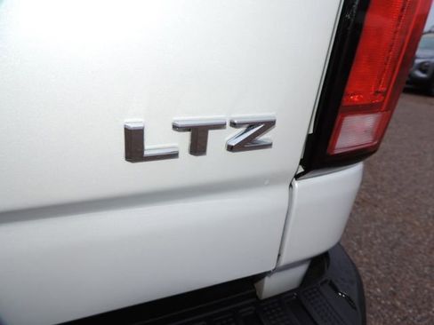 Used 2024 Chevrolet Silverado 2500 LTZ w/ LTZ Convenience Package image 16