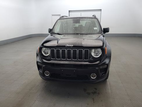 Used 2020 Jeep Renegade Latitude w/ Cold Weather Group image 15