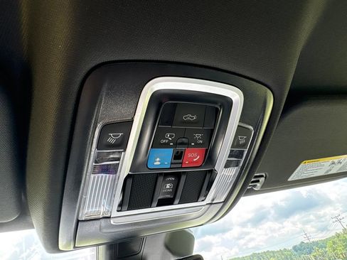 Used 2025 RAM 1500 Big Horn AWD/4WD image 30
