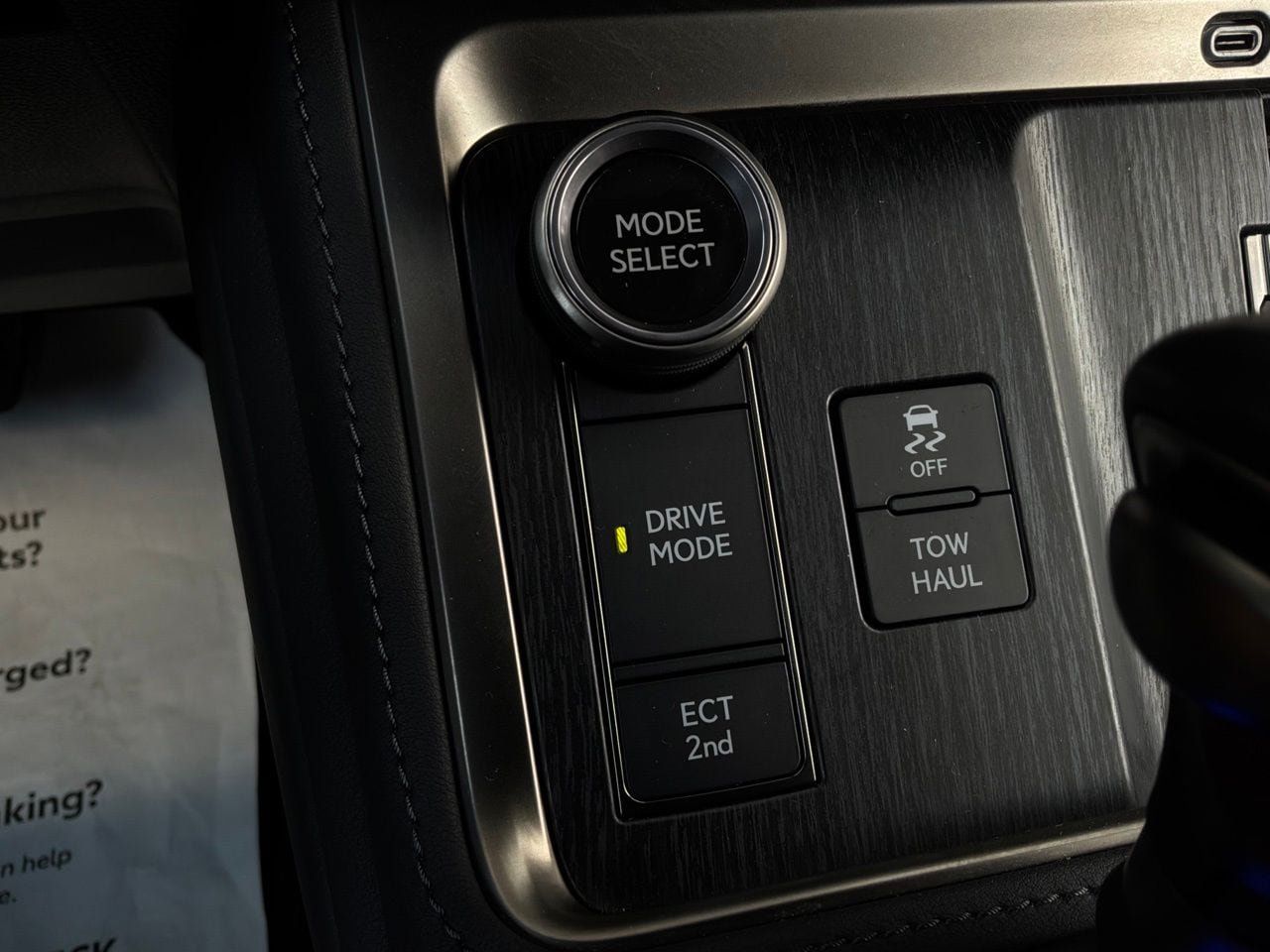 Used 2024 Lexus GX 550 w/ Accessory Package (2T) AWD/4WD image 46