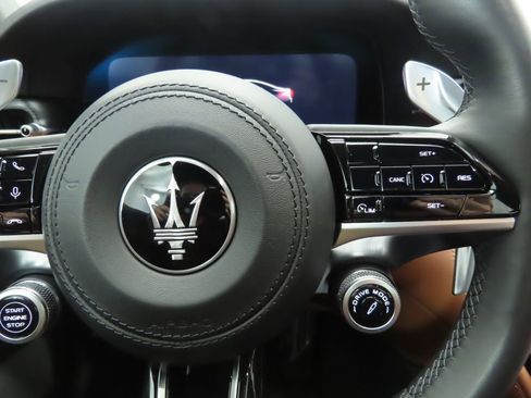 Used 2024 Maserati GranTurismo Modena image 12