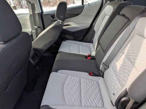 Used 2020 Chevrolet Equinox LS image 17