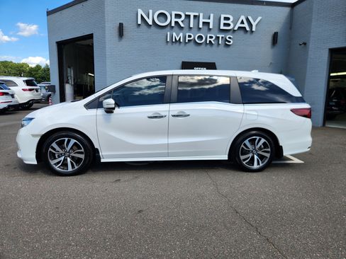 Used 2024 Honda Odyssey Touring image 4