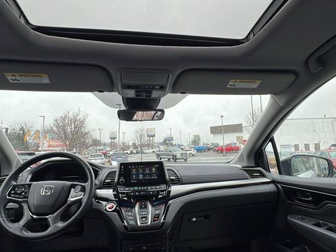 Used 2021 Honda Odyssey Touring image 19