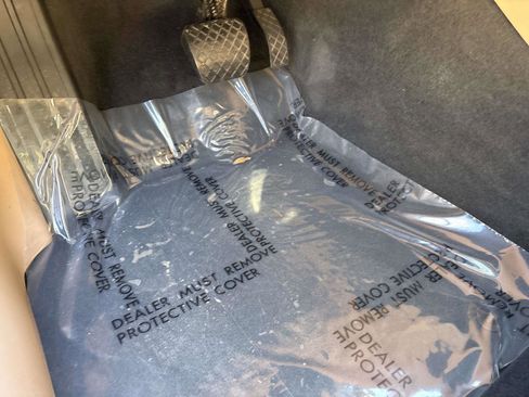 Used 2022 Porsche Macan image 17