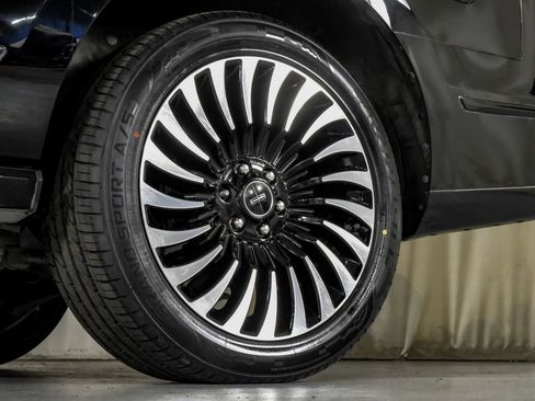 Used 2020 Lincoln Navigator Black Label w/ Cargo Convenience Package image 56