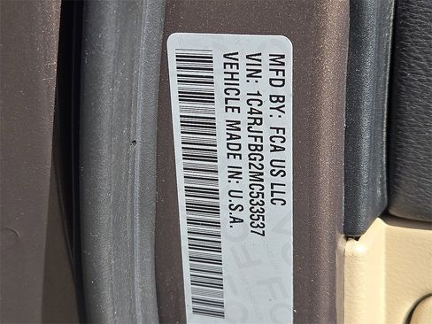 Used 2021 Jeep Grand Cherokee Limited w/ Luxury Group II image 26