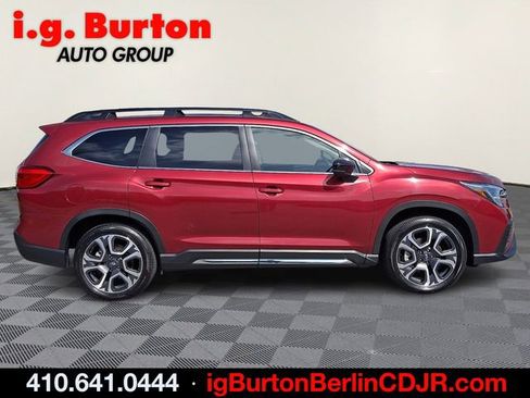 Used 2024 Subaru Ascent Limited w/ Technology Package AWD/4WD image 7